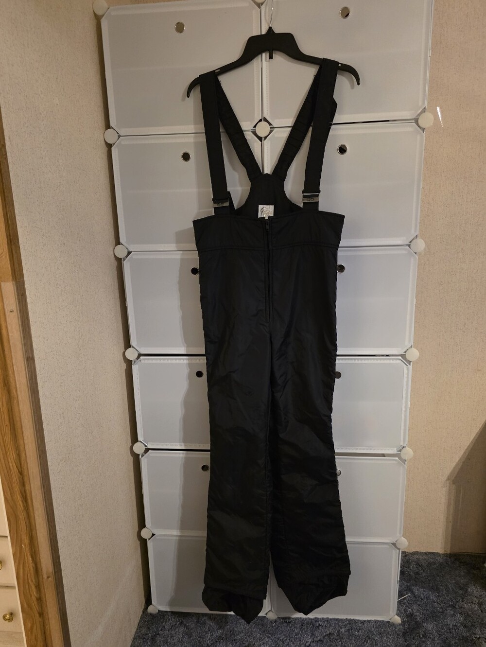 Vintage Roffe UNISEX Black Insulated Winter Ski Bibs